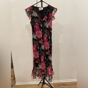 Women’s LA Gals flower size 8 dress